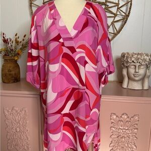Natori Pink and Red Abstract Design Large sleep shirt‎
